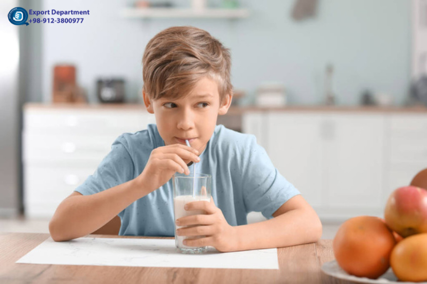 UHT Milk, the Natural Dairy Ingredient